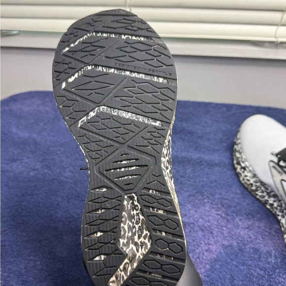 Brooks White and Black Athletic Shoes - Picture 7 of 9